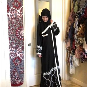 Black, light weight abaya